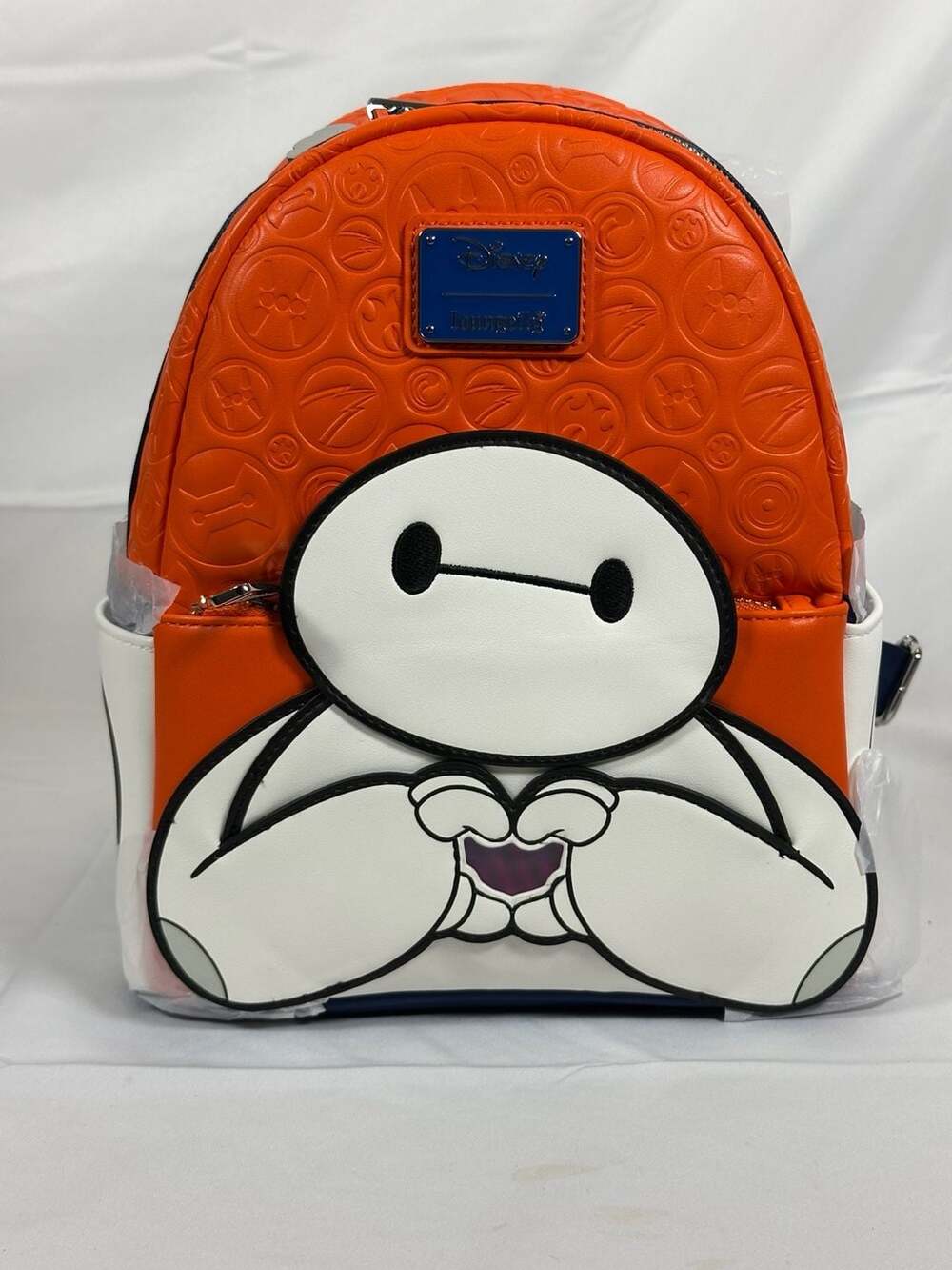 Loungefly Disney Big Hero 6 Baymax Heart Hands with Embossed Backpack NWT